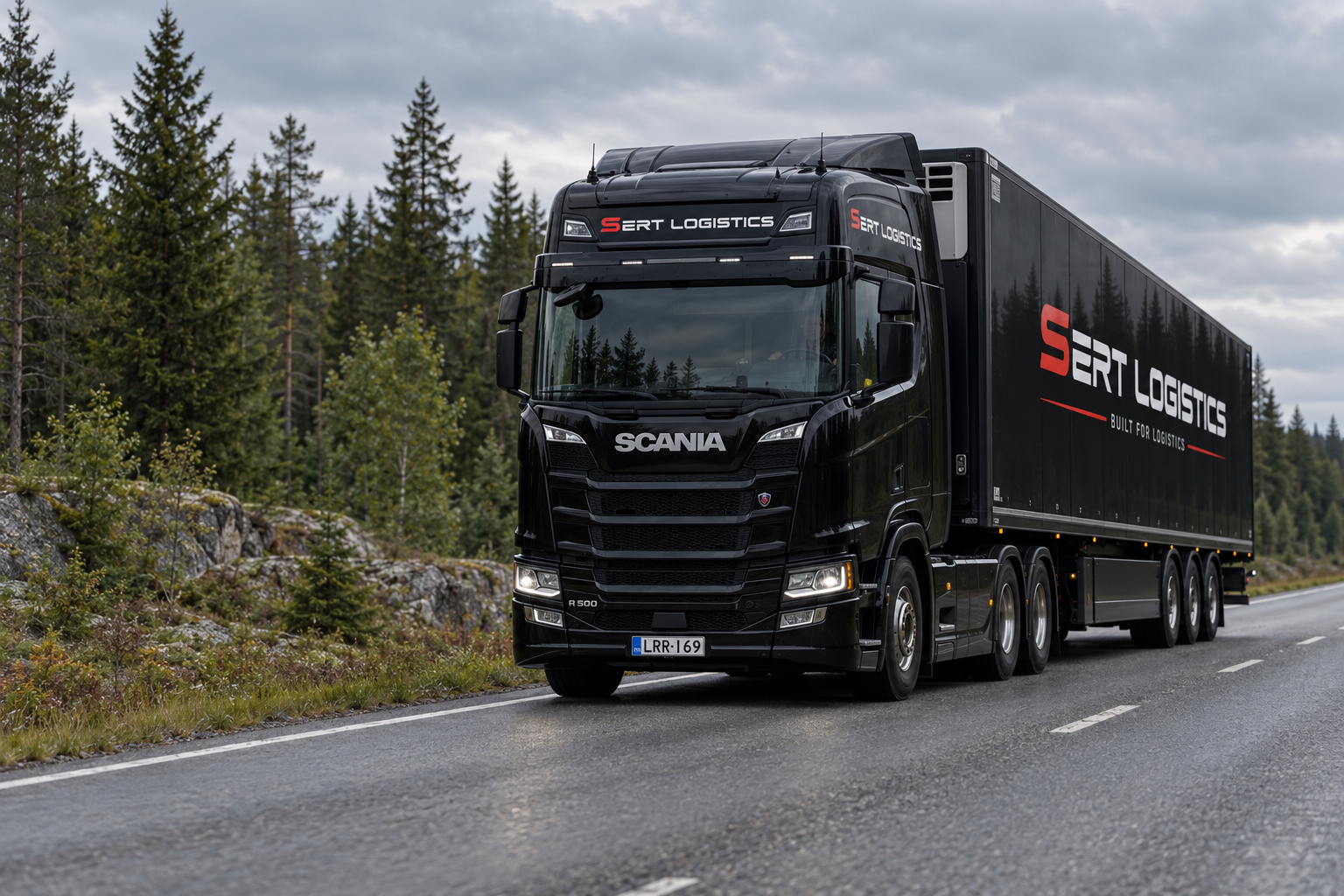 Musta Scania Next Generation kylmäkuljetusperävaunulla, kuvituskuva